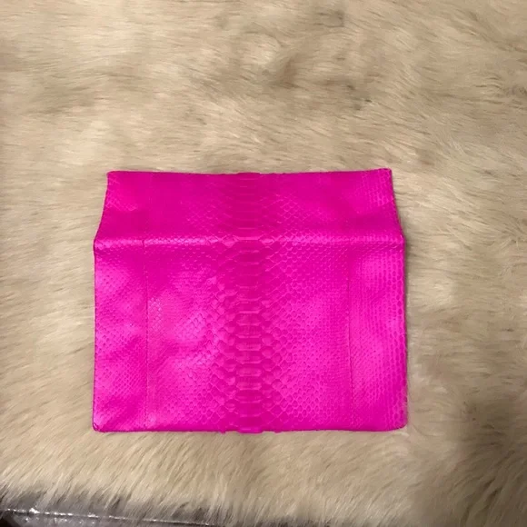 Parker & Hyde Clutch.....Hot Pink - Picture 3 of 6